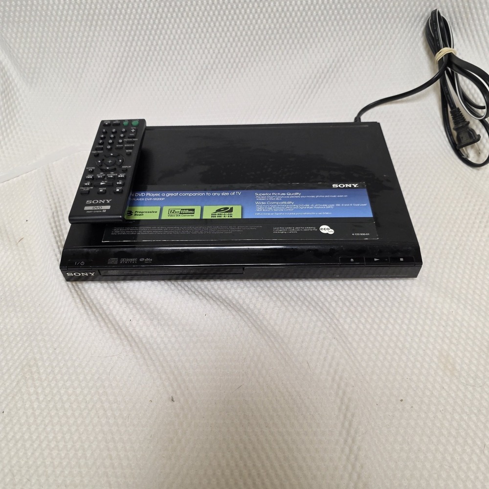 Sony DVP-SR200P DVD/CD Player With Remote - Tested working